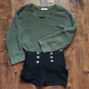 BB Dakota green sweater